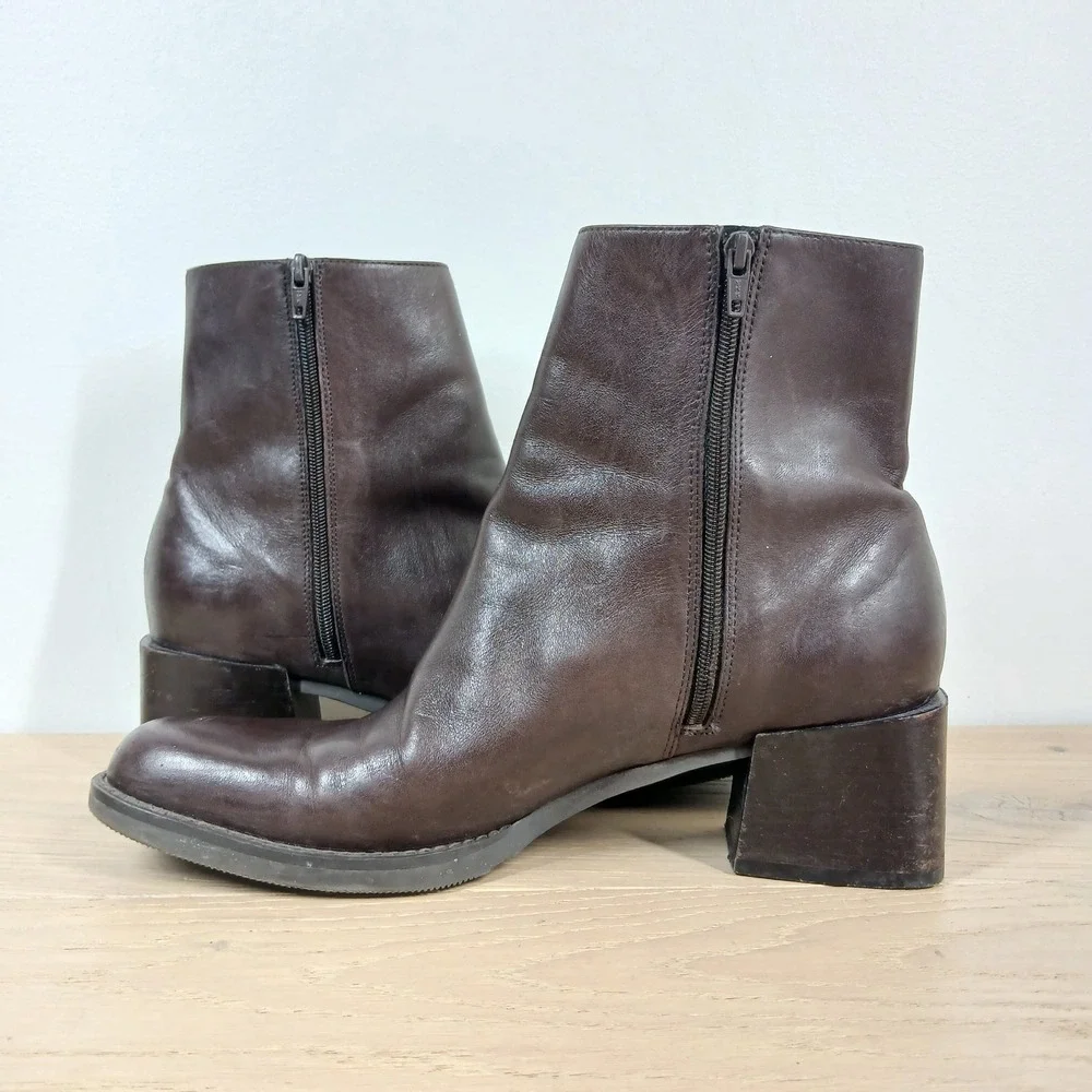 Enzo Angiolini Crisa Boots Women 8 Brown Leather Zip Block Heel Ankle